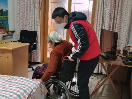 【疫情防控】尽锐出战护我城，，，，，南宫娱乐先锋在行动 ——集团干手下沉一线系列（二）